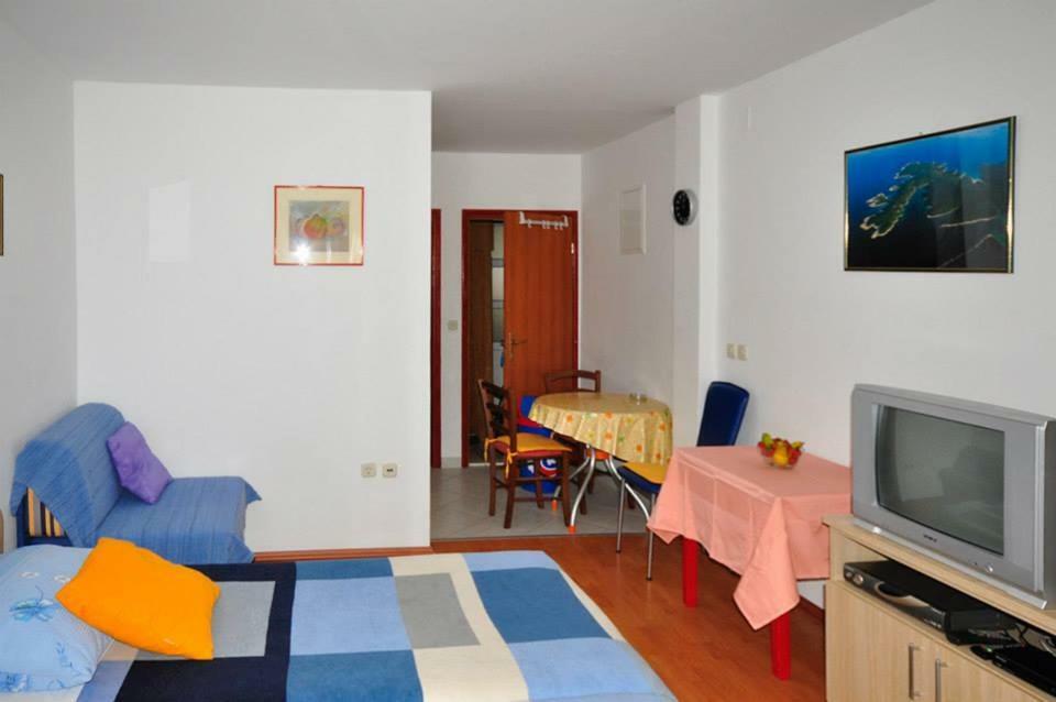 Apartments Franic Ploce  Ngoại thất bức ảnh