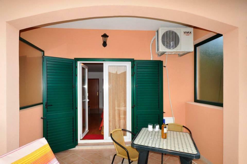 Apartments Franic Ploce  Ngoại thất bức ảnh